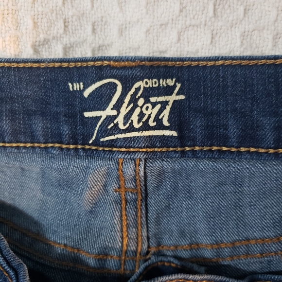 Old navy ladies Flirt jeans. 12 long - Picture 2 of 4